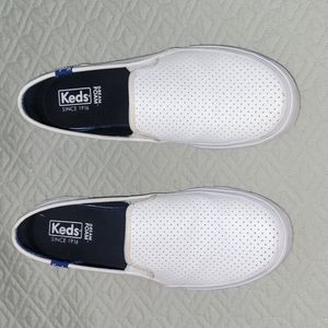 Keds white leather slip on shoe size 7